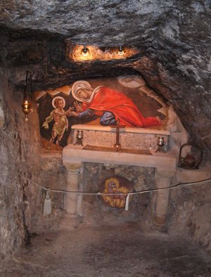 Пещера, где жили пр. Елизавета и Иоанн